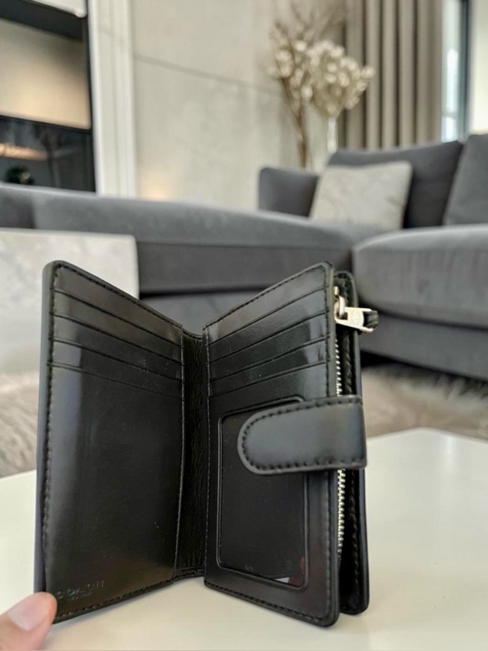 Coach Medium Corner Zip Wallet – Signature Canvas Black Smoke/Black - Picture 2 of 4